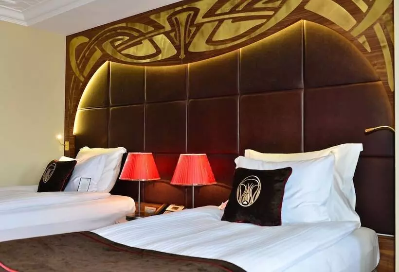 اتاق لوکس, Warwick Ankara