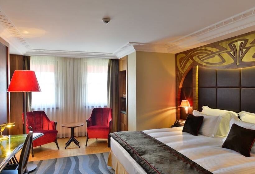 חדר דלוקס, Warwick Ankara