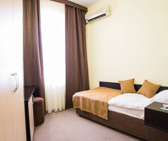 اتاق استاندارد یک نفره, Park Hotel Anapa