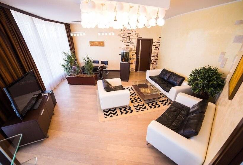 سوئیت پرزیدنت, Park Hotel Anapa
