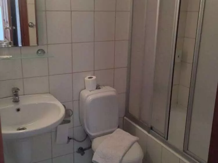 Economy Triple Room, Reutlingenhof Boutique Hotel   Special Class