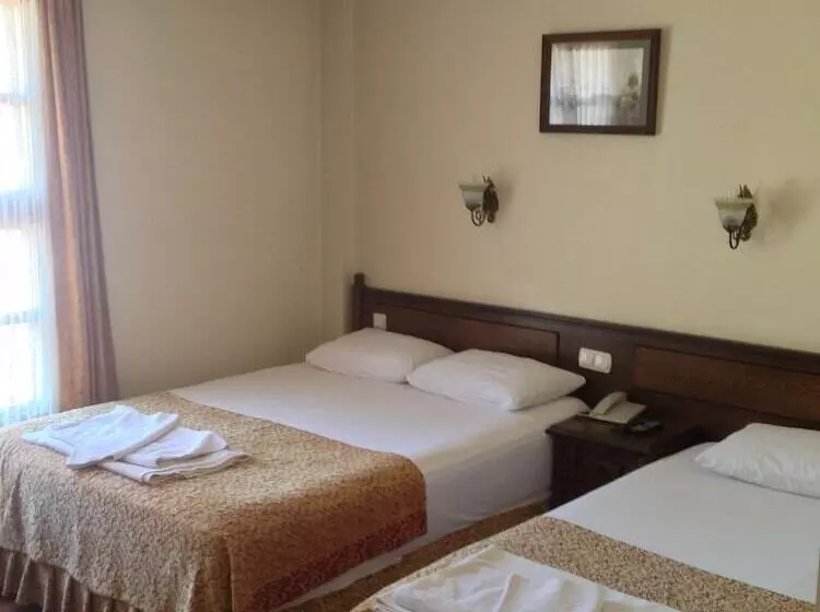 Economy Triple Room, Reutlingenhof Boutique Hotel   Special Class