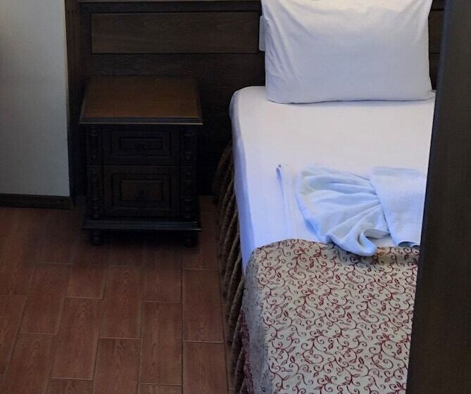 اتاق استاندارد چهار تخته, Reutlingenhof Boutique Hotel   Special Class