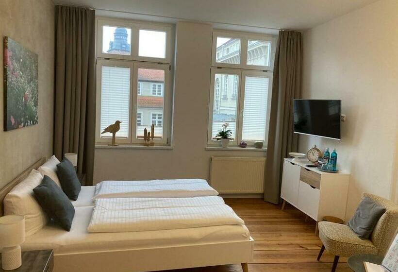 חדר סטנדרט, Bilderbuchcafe   Pension Markt 7