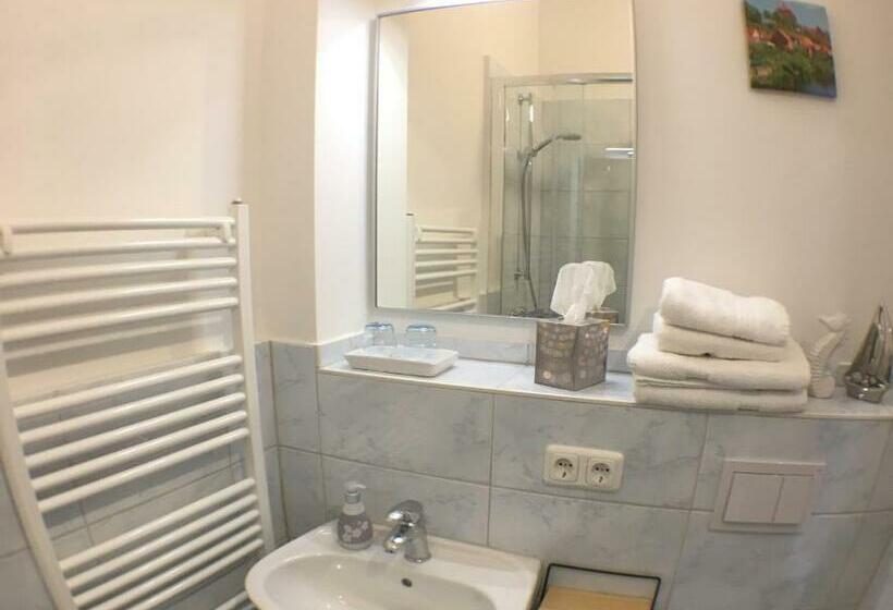 חדר סטנדרט, Bilderbuchcafe   Pension Markt 7