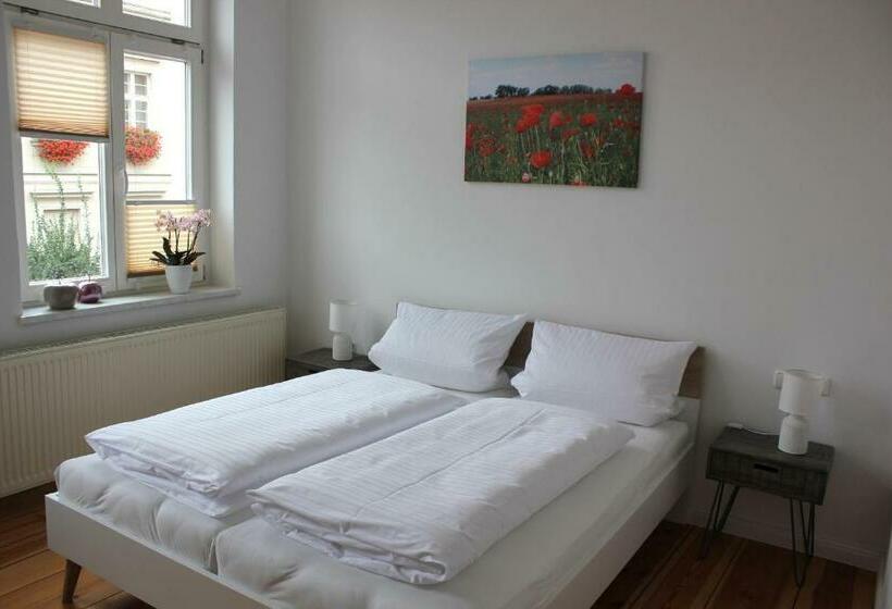 חדר סטנדרט, Bilderbuchcafe   Pension Markt 7