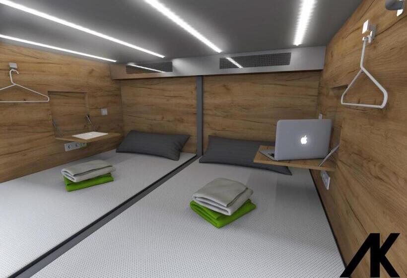 اتاق اکونومی, Capsule Hostel Top Wenceslas Square