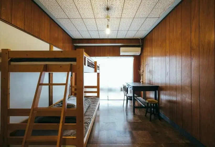 Economy-huone, Torii Kuguru