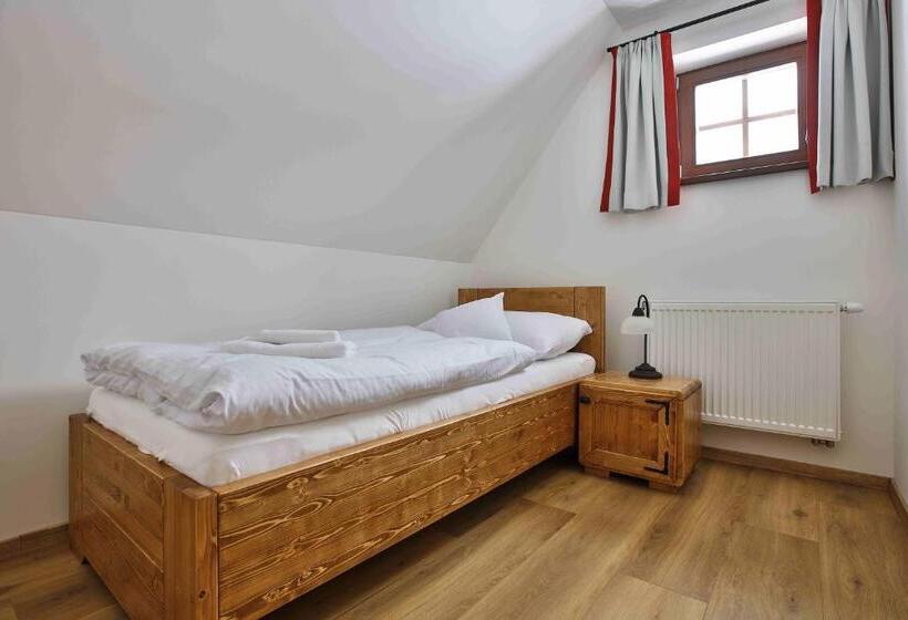 오두막, Rezort Gothal Chalupy