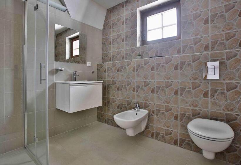 오두막, Rezort Gothal Chalupy