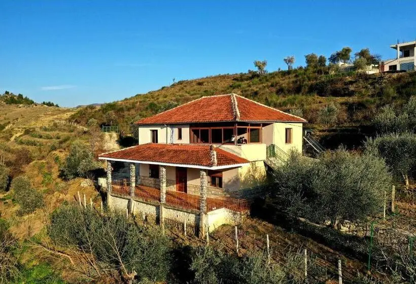 اتاق استاندارد سه تخته با چشمانداز, Guest House Pashollari