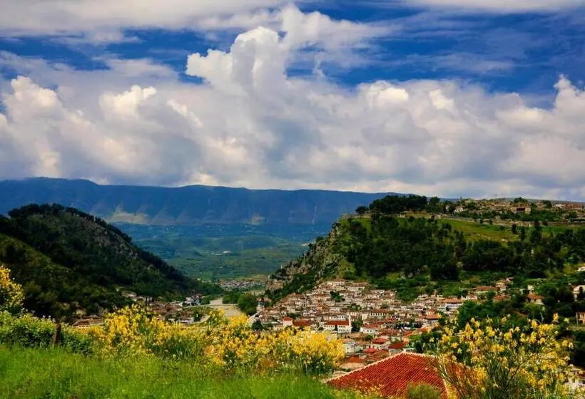 اتاق استاندارد سه نفره, Guest House Pashollari