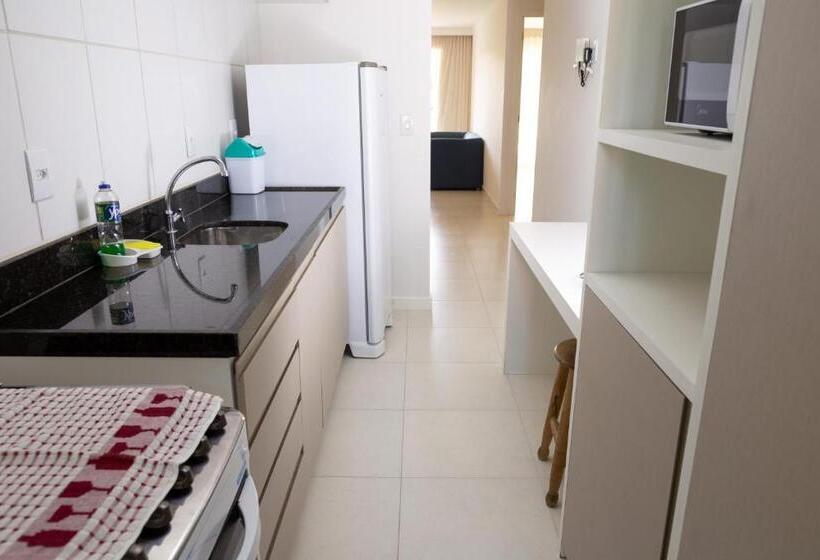 דירת שלושה חדרים, Golf Ville Resorts Suites