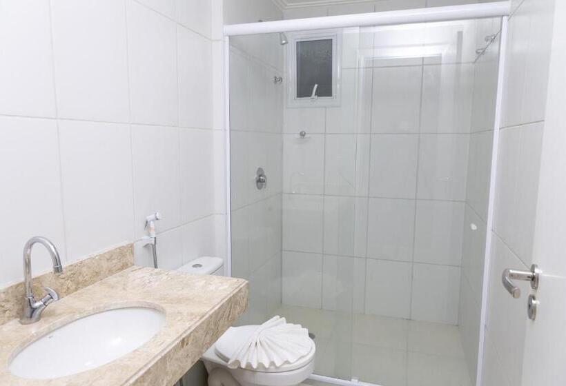 דירת שלושה חדרים, Golf Ville Resorts Suites