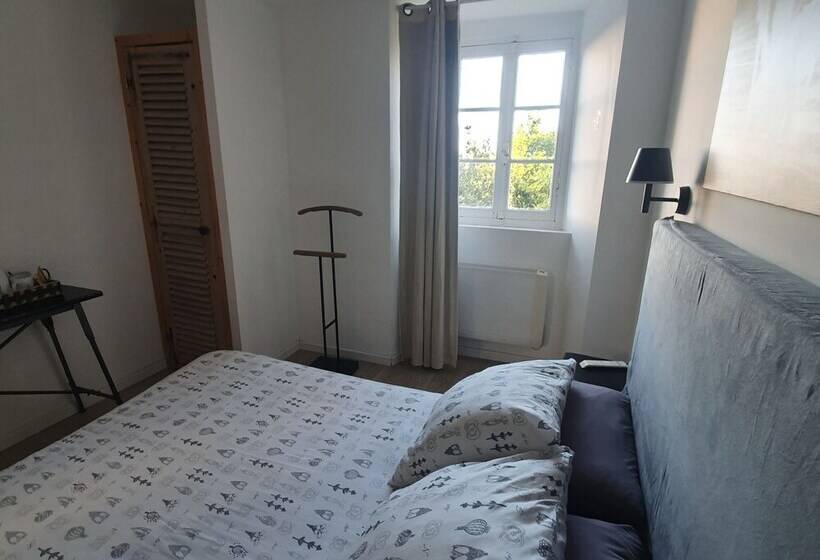 غرفة قياسية, Le Môle