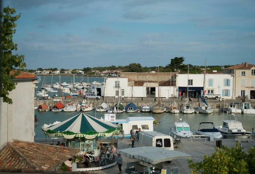 غرفة قياسية, Le Môle