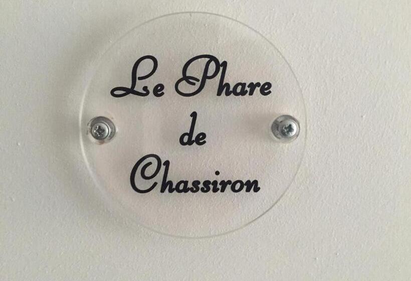 شقة غرفة واحدة, Le Môle