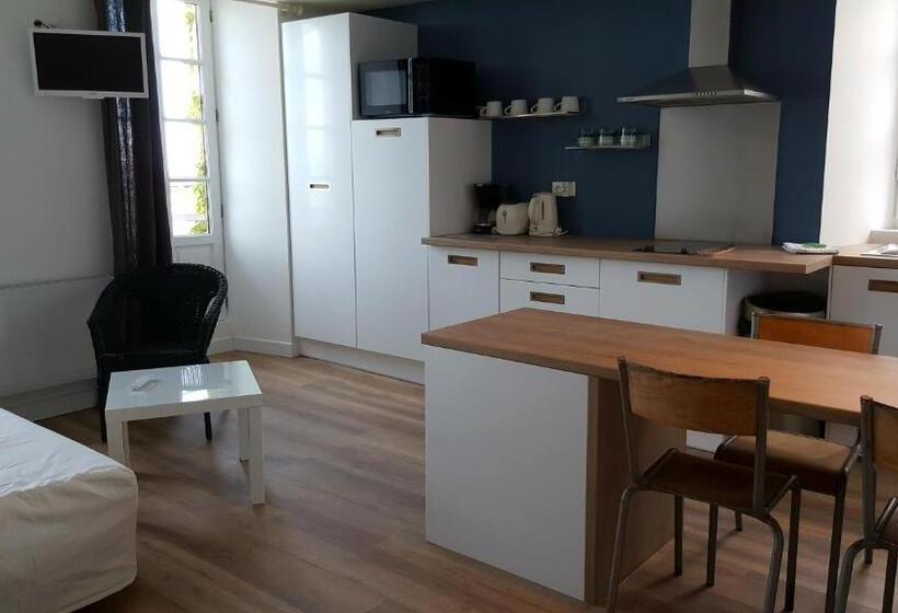 Tengerre Néző 1 Szobás Apartman, Le Môle
