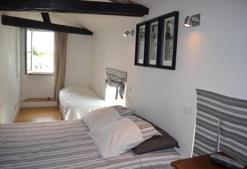 غرفة قياسية ثلاثية, Le Môle