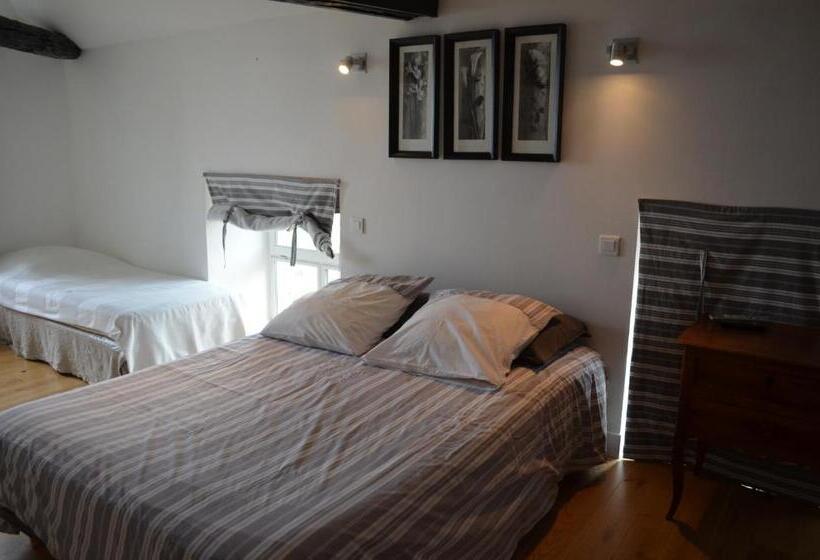 غرفة قياسية ثلاثية, Le Môle