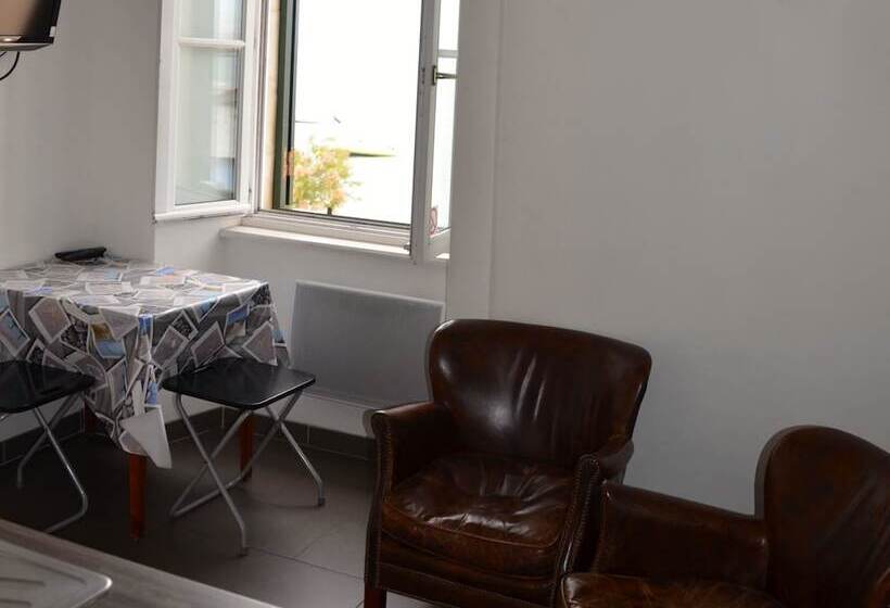 غرفة دوبلكس, Le Môle