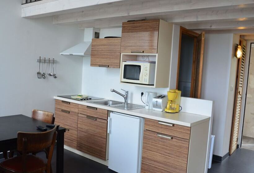 غرفة دوبلكس, Le Môle