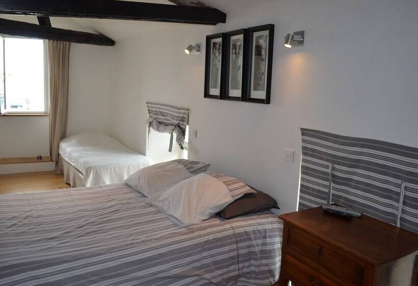 غرفة قياسية ثلاثية, Le Môle