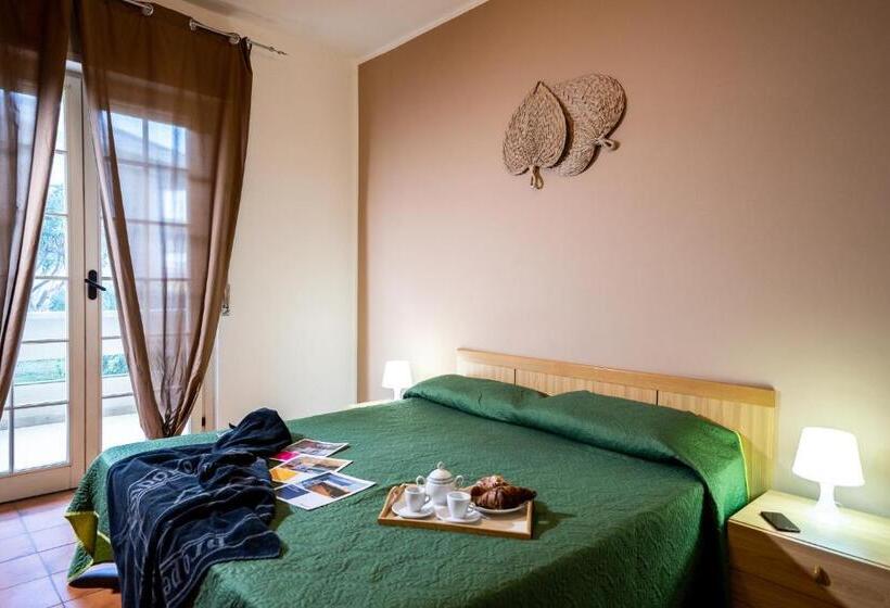 침실 1개 아파트, Macrinum Green Marine