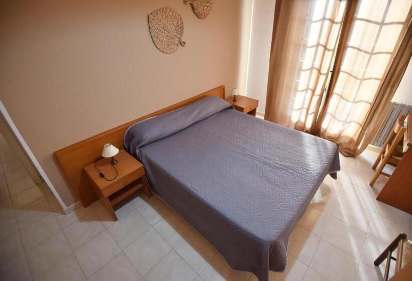 침실 2개 아파트, Macrinum Green Marine