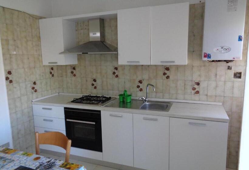 침실 2개 아파트, Macrinum Green Marine