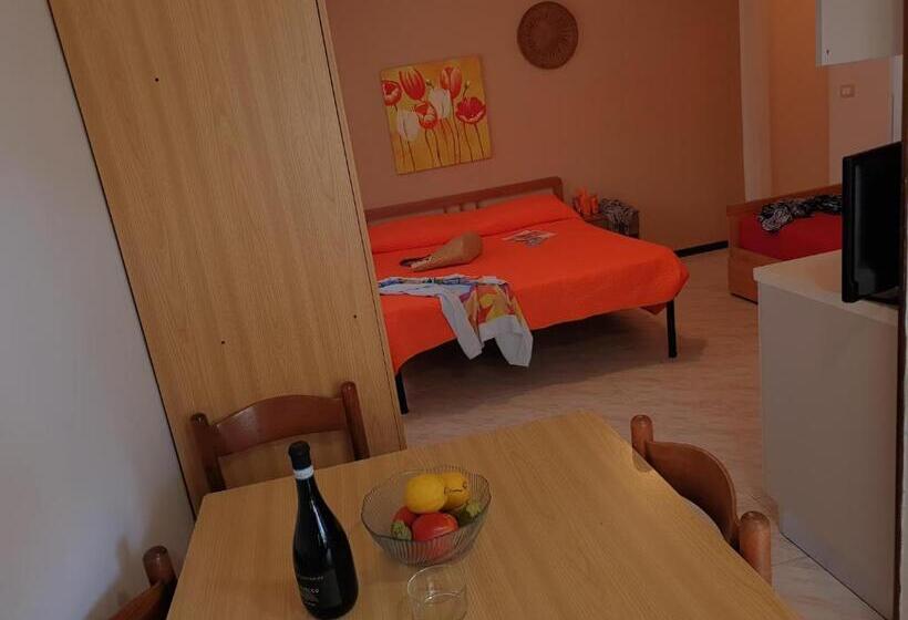 수피리어 스튜디오, Macrinum Green Marine