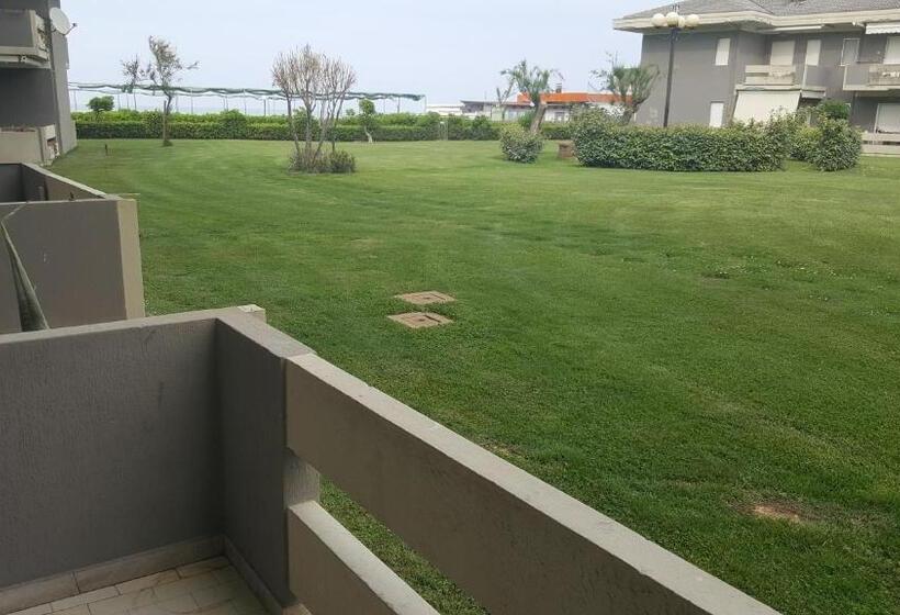 침실 1개 아파트, Macrinum Green Marine