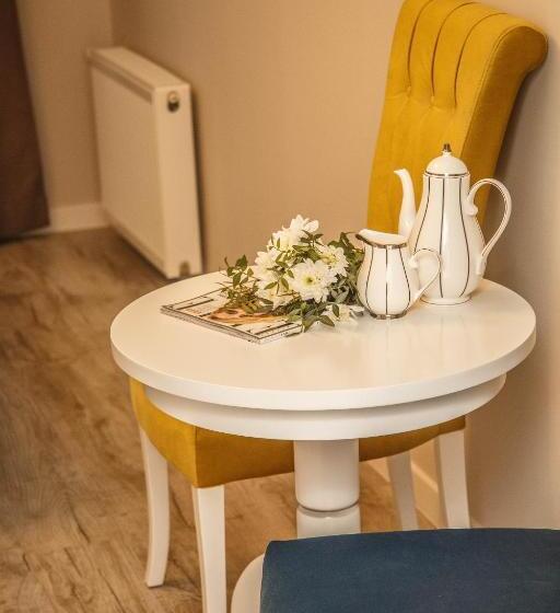 اتاق لوکس با بالکن, Opera Center Hotel & Apartments