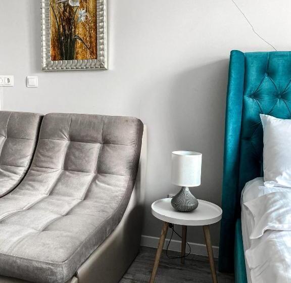 اتاق لوکس با بالکن, Opera Center Hotel & Apartments