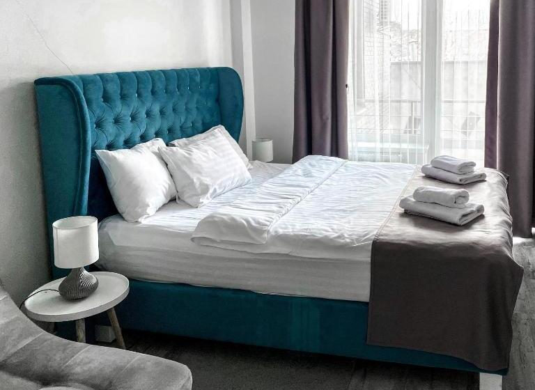 اتاق لوکس با بالکن, Opera Center Hotel & Apartments