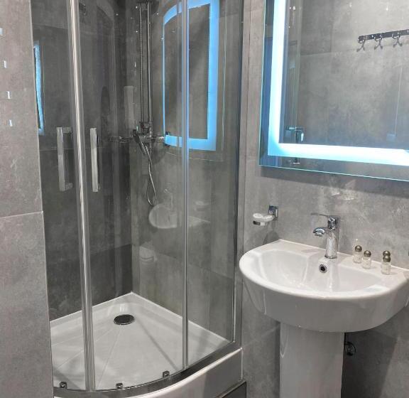 اتاق استاندارد, Opera Center Hotel & Apartments