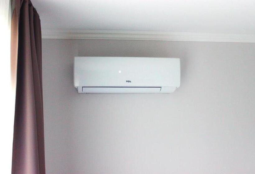 سوئیت جونیور با تخت بزرگ, Opera Center Hotel & Apartments