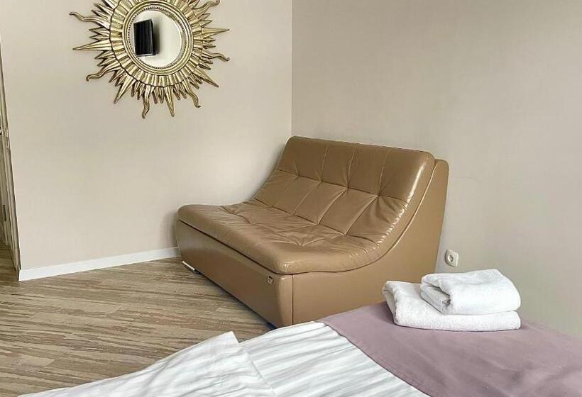 اتاق لوکس با تخت بزرگ, Opera Center Hotel & Apartments