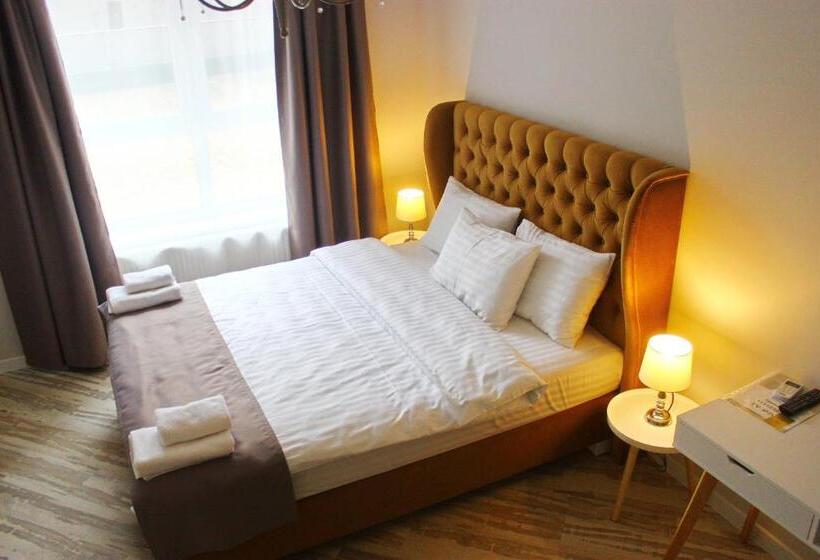 اتاق لوکس با تخت بزرگ, Opera Center Hotel & Apartments