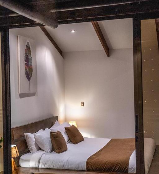 اتاق لوکس با بالکن, Casa Vistas Del Conde