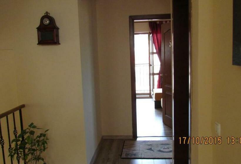 Номер Стандарт Вид на Город, Cosbuc Residence & Villa