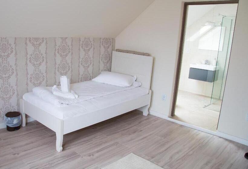 וילה דלוקס חדר שינה 1, Cosbuc Residence & Villa