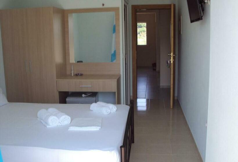 חדר סטנדרט עם מרפסת, Sunflower Himara