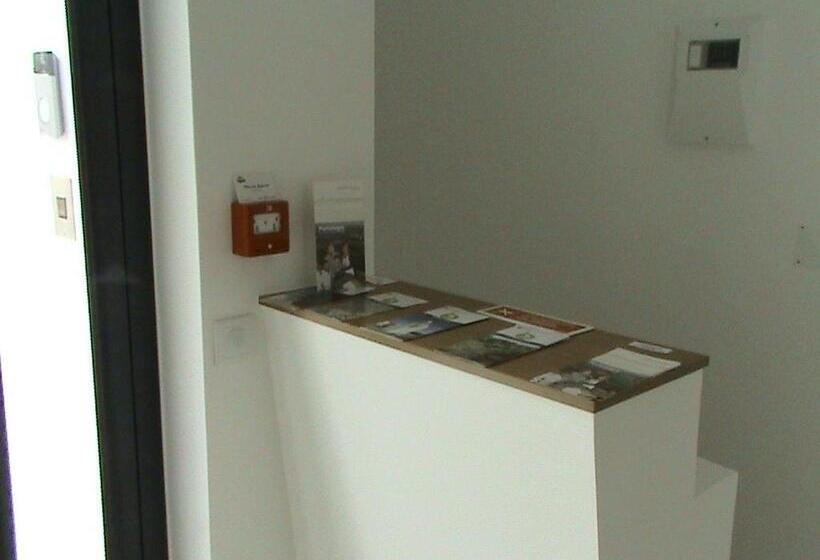 اتاق استاندارد سه نفره, Rm Newhost 2015 / Casadochico