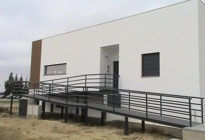 اتاق استاندارد سه نفره, Rm Newhost 2015 / Casadochico