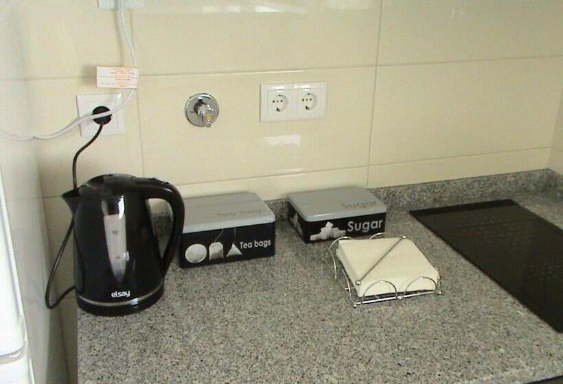 اتاق استاندارد سه نفره, Rm Newhost 2015 / Casadochico