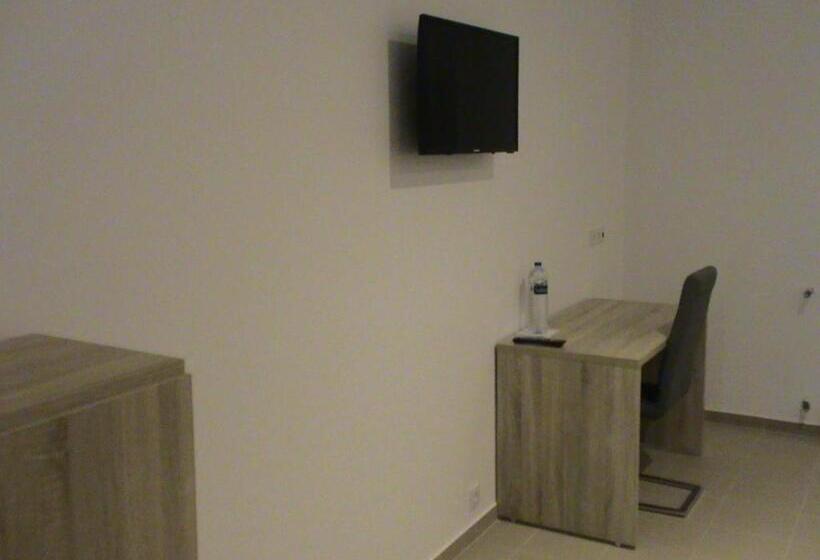 اتاق استاندارد, Rm Newhost 2015 / Casadochico