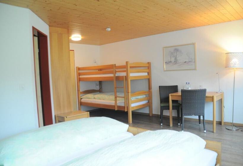 Семейный Номер, Ferien  Und Familienhotel Alpina Adelboden