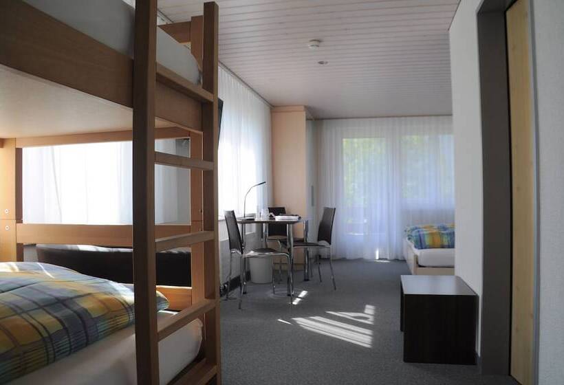 اتاق استاندارد چهار تخته, Ferien  Und Familienhotel Alpina Adelboden