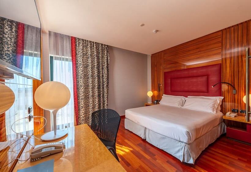 סוויטה, Acaya Golf Resort & Spa